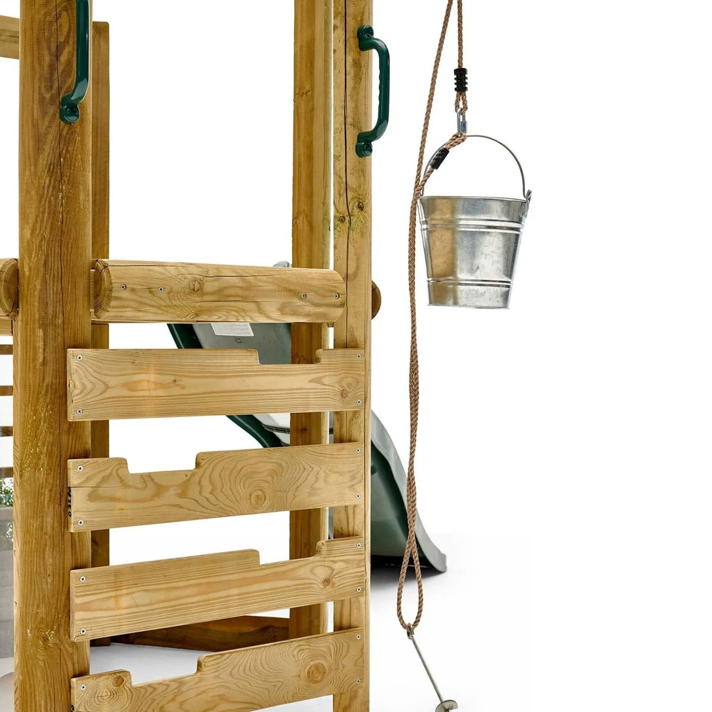 Plum Discovery Woodland Treehouse