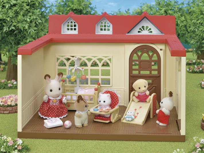 Sylvanian Families Sweet Raspberry Home Toy Plasyet  for Ages 3 and Up