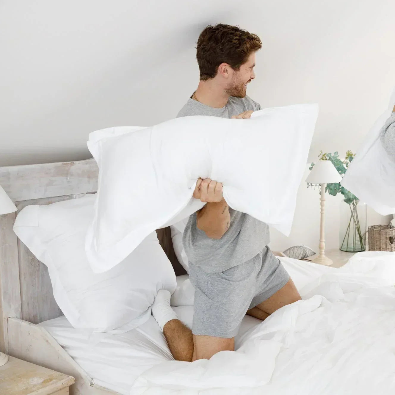 ethical-bedding-silk-bed-sheets-pillowcases-125_5e7a8efd-8185-4627-9b1a-d614b1a2540a - Bobobiy