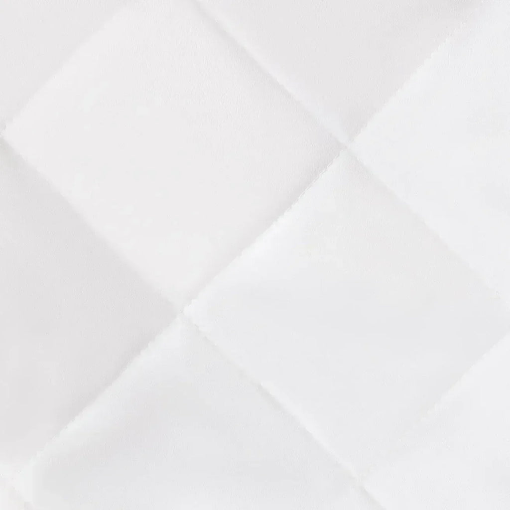 ethical-bedding-silk-bed-sheets-pillowcases-15_e091eaae-64a0-422e-b857-ec4e5271fa18 - Bobobiy