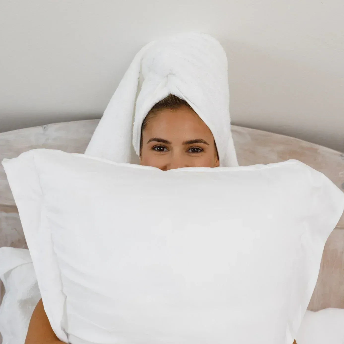 ethical-bedding-silk-bed-sheets-pillowcases-456_ea5a6d2a-abcb-44e7-8e31-f548fae25b52 - Bobobiy