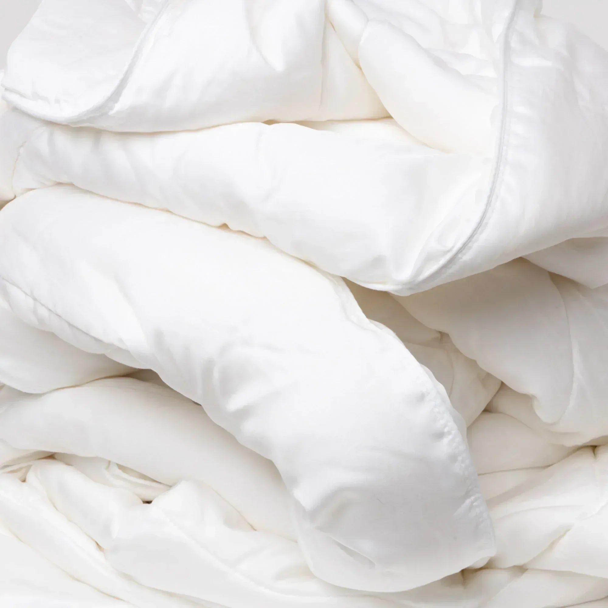 ethical-bedding-silk-bed-sheets-pillowcases-632_28998e24-c1f1-4614-a9b2-5e5c7bfe9503 - Bobobiy