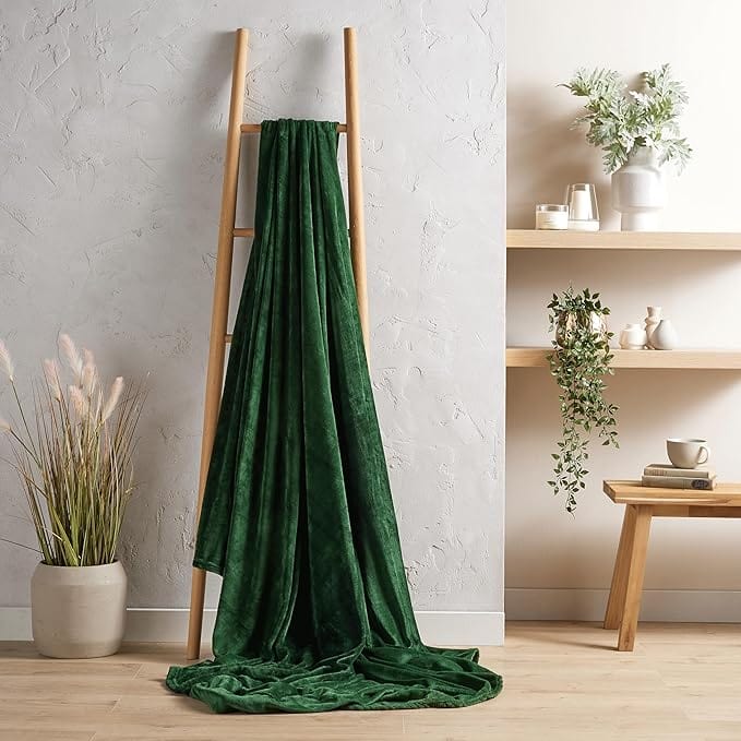 Flannel Ultra Soft Fleece Throw Blanket Super Warm Plush Lightweight All-Season Comfort for Bed Sofa Couch Chair Multiple Sizes and Colors