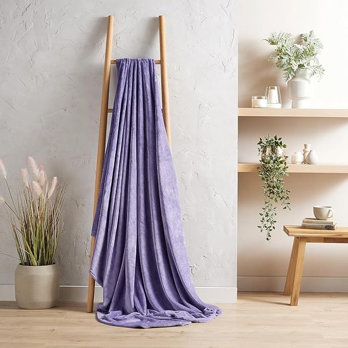 Flannel Ultra Soft Fleece Throw Blanket Super Warm Plush Lightweight All-Season Comfort for Bed Sofa Couch Chair Multiple Sizes and Colors