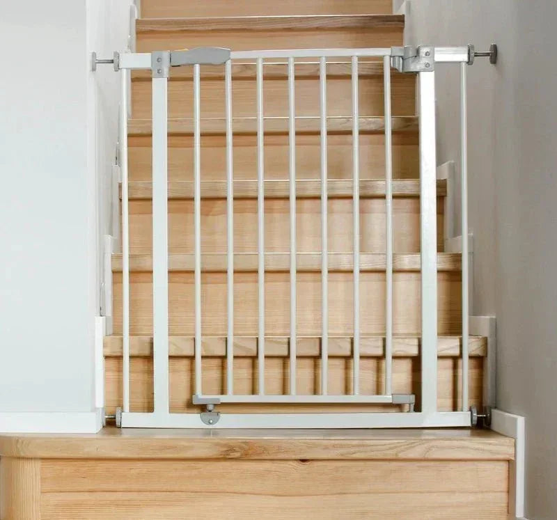 fylo-baby-safety-stair-gate-pressure-fit-78-114cm-extra-wide-671316 - Bobobiy