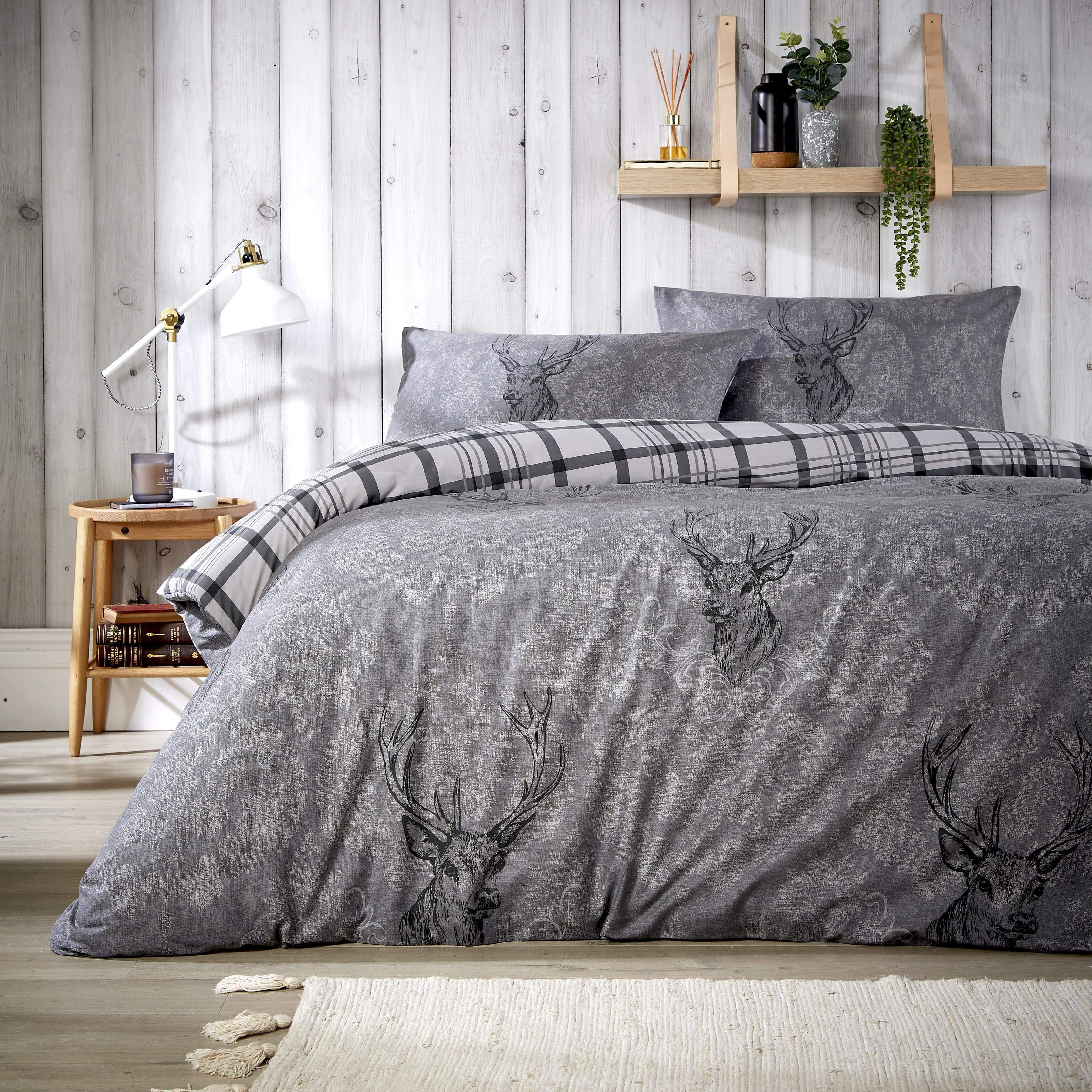 Highland Stag Reversible Tartan Check Super Soft Cotton Duvet Set Luxury Bedding for Cosy Home Décor in Single Double King Sizes