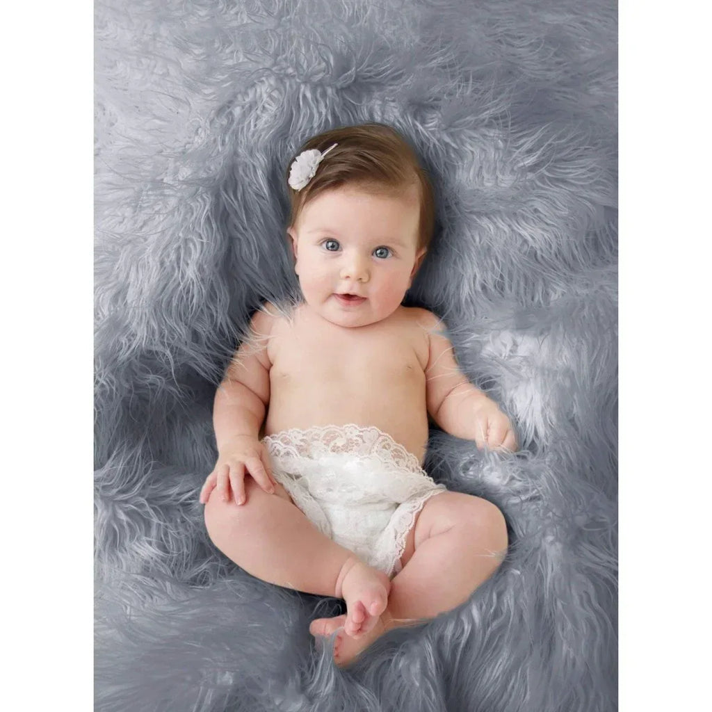 luxury-faux-fur-baby-blanket-grey-553501 - Bobobiy