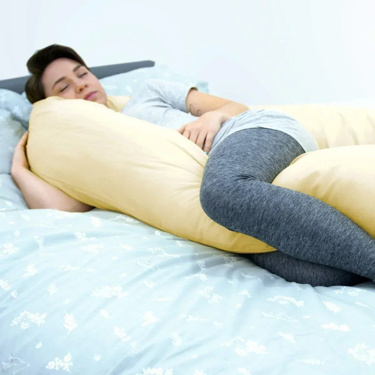 maternity-pillow-and-case-12-ft-buttercup-cream-409987 - Bobobiy