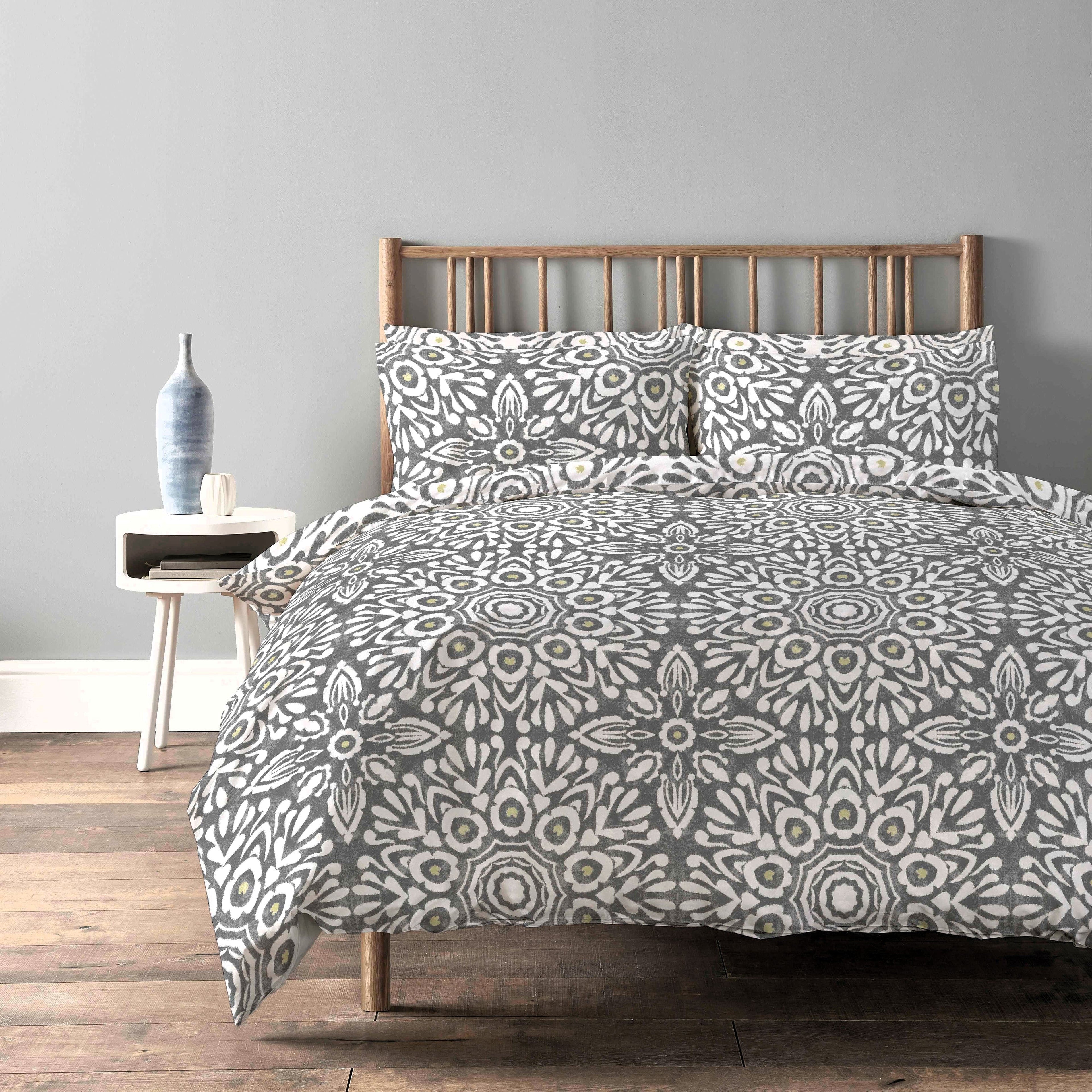 Luxury Super Soft Cotton Rich Duvet Sets Easycare Comfortable Bedding Includes Duvet Cover & Pillowcases in Single Double King Size