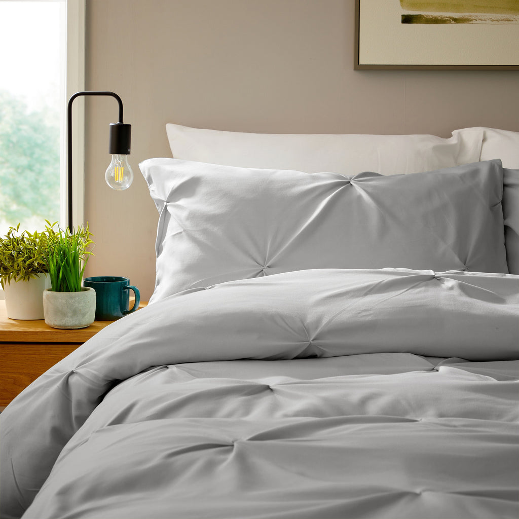 Pintuck Grey Microfibre Duvet Cover Set with Pillowcases Soft Breathable Easy Care Bedding Set Quilt Cover