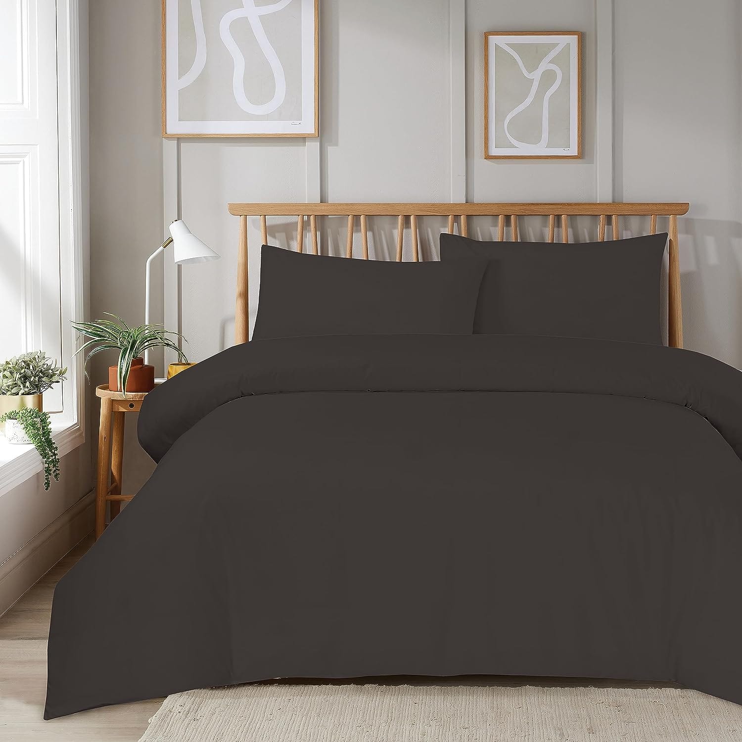 Plain Dye Luxurious Super Soft Duvet Set with Zipper Closure Easy Care Bed Linen in Various Sizes and Colours