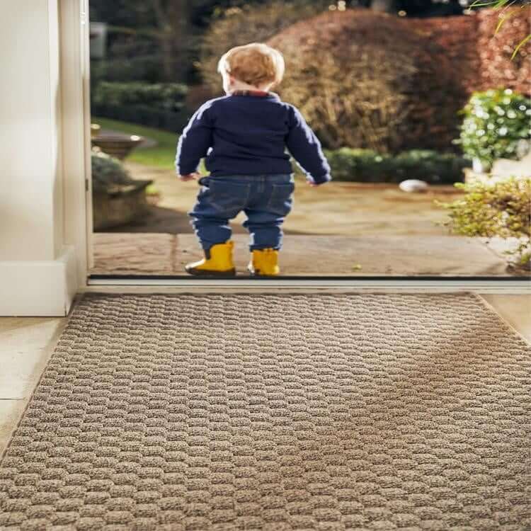 Textured Washable Mat and Runner Dots Design