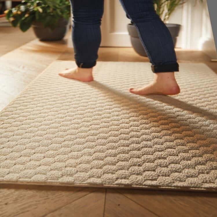 Textured Washable Mat and Runner Dots Design
