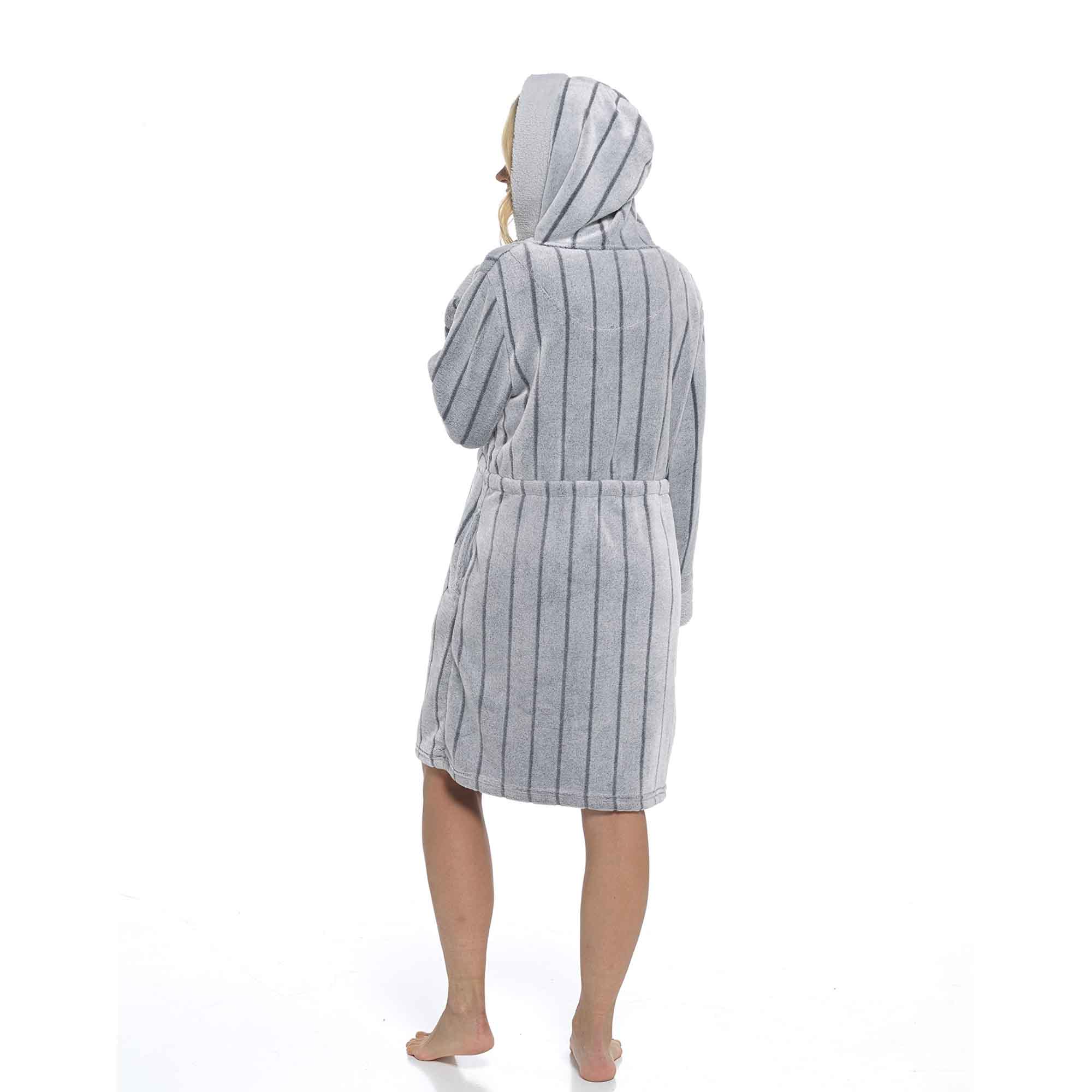 Ultra-Soft Women's Hooded Fleece Bathrobe with Zip Closure Warm Plush Dressing Gown for Home Spa Gym Multiple Colors and Sizes Cozy Loungewear