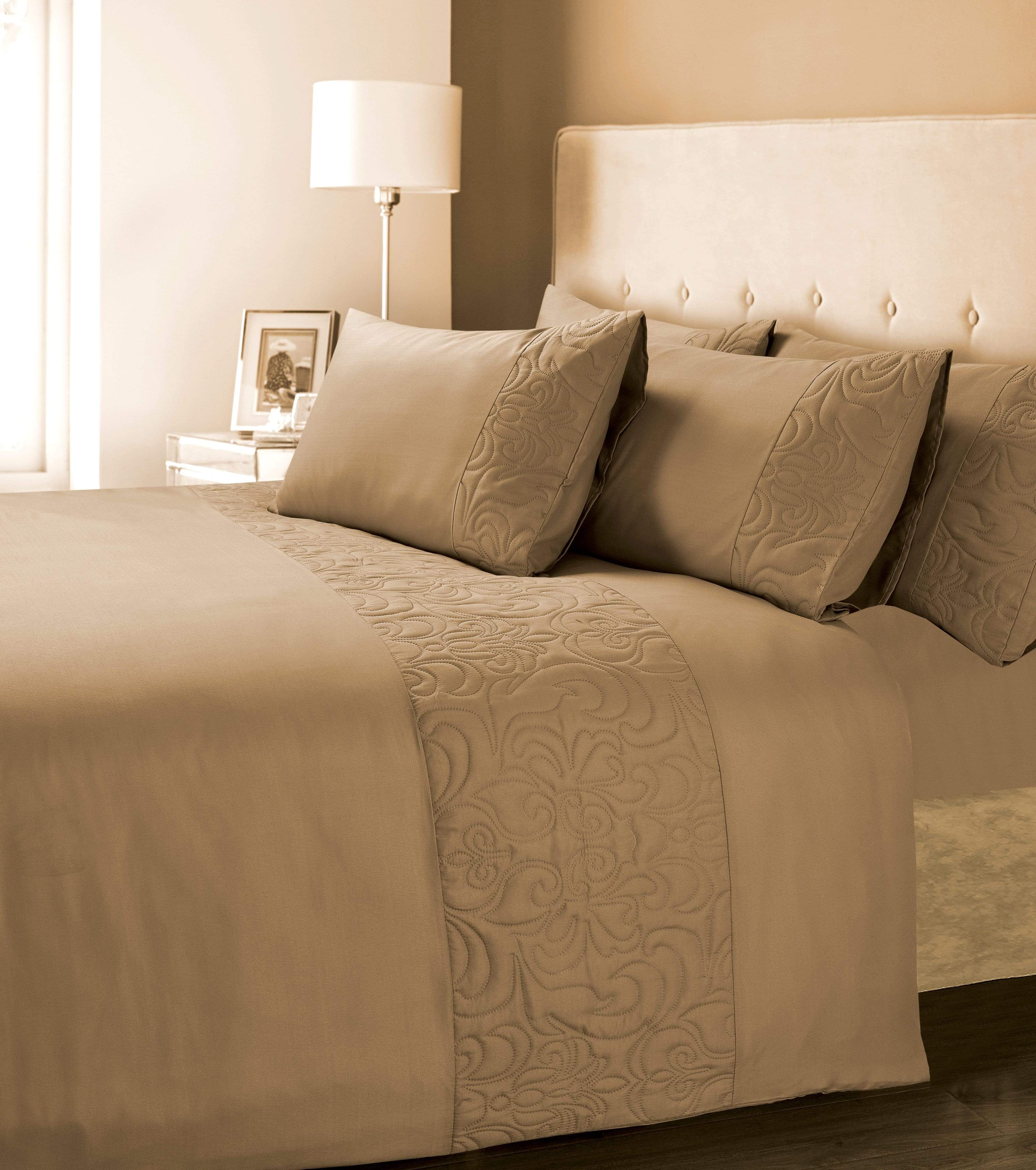 Venezia Embellished Duvet Set Luxurious Cosy and Easy Care Quilt Cover in Various Colours and Sizes