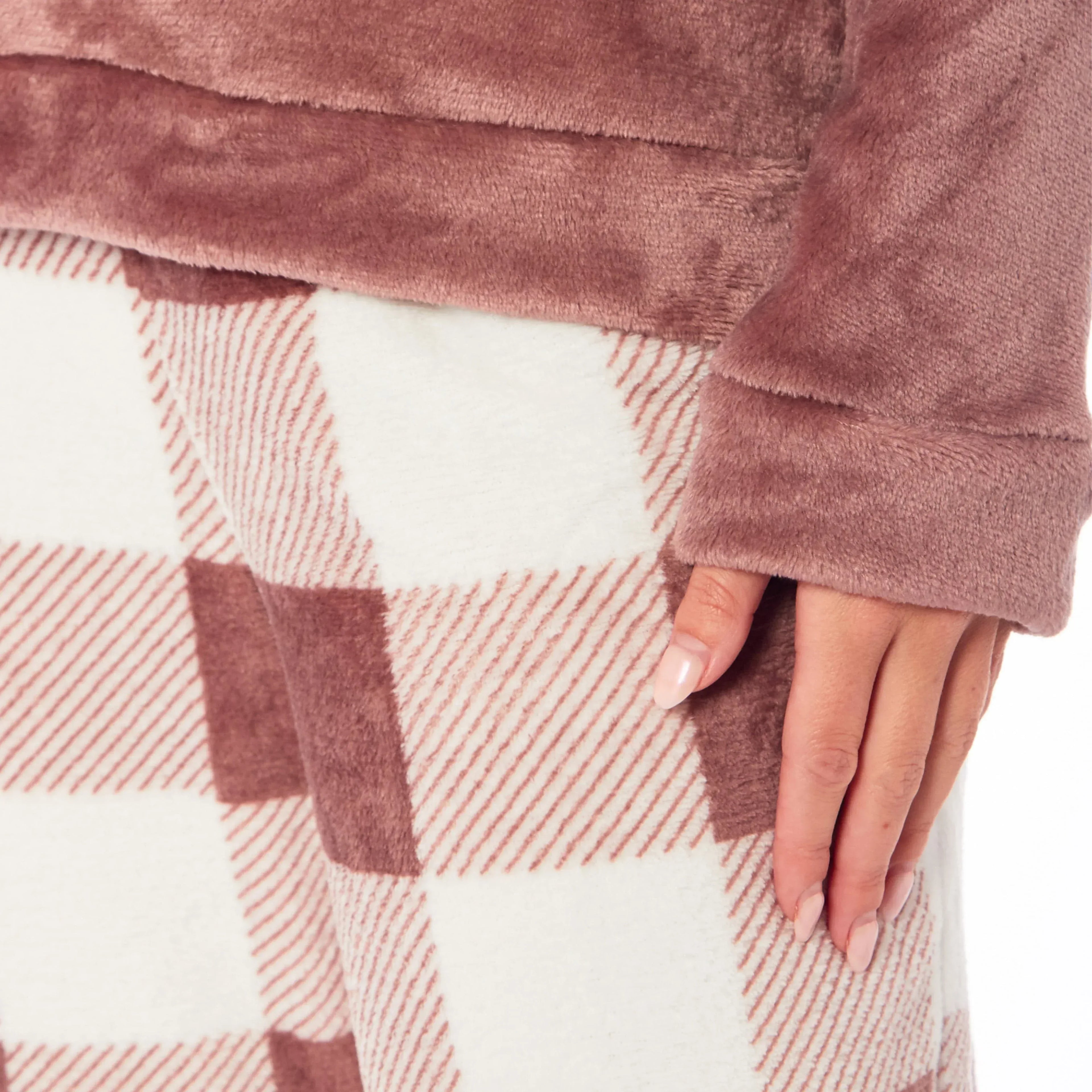women-s-buffalo-check-fleece-pajama-set-long-sleeve-top-and-bottoms-luxuriously-soft-nightwear-for-cozy-comfort-in-various-sizes-by-daisy-dreamer-pyjamas-1034685294 - Bobobiy