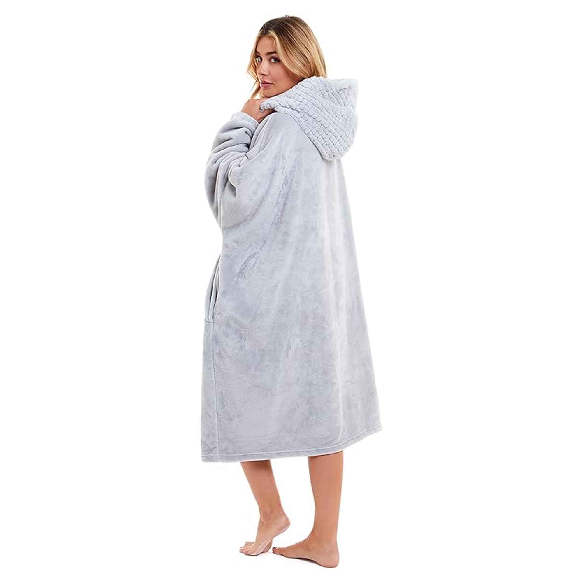 Women's Oversized Plush Hooded Poncho Blanket Cozy Fleece Hoodie with Fur Hood Ideal for Lounging Camping Outdoor Warmth