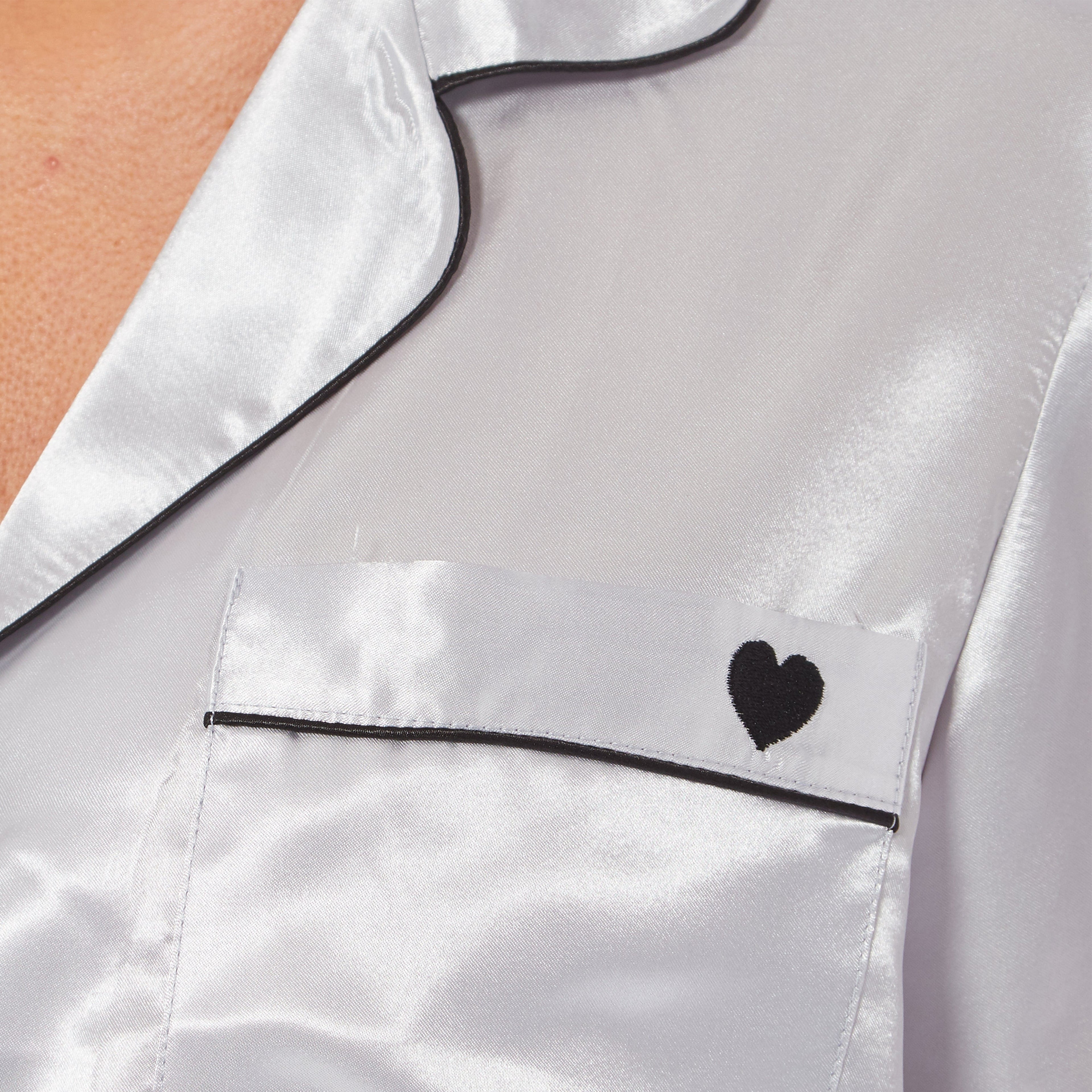 Women's Satin Silk Luxurious Pyjama Set with Dress Shirt Collar and Loose-Fitting Pants in Black Pink Grey