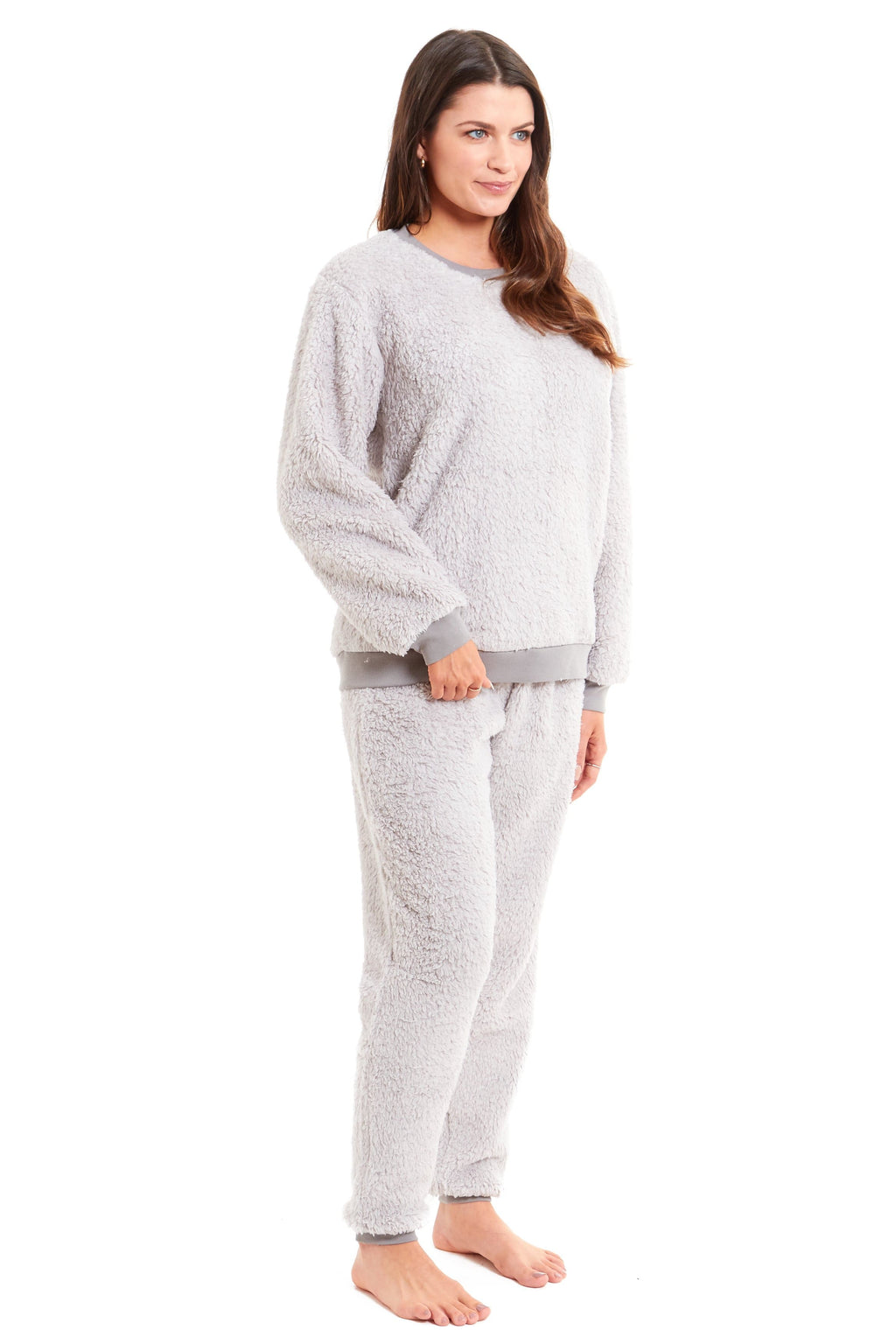 Women's Super Soft Teddy Fleece Pyjama Set Warm Cozy Stretchable Loungewear Crew Neck Nightwear Perfect for Relaxation and Sleep