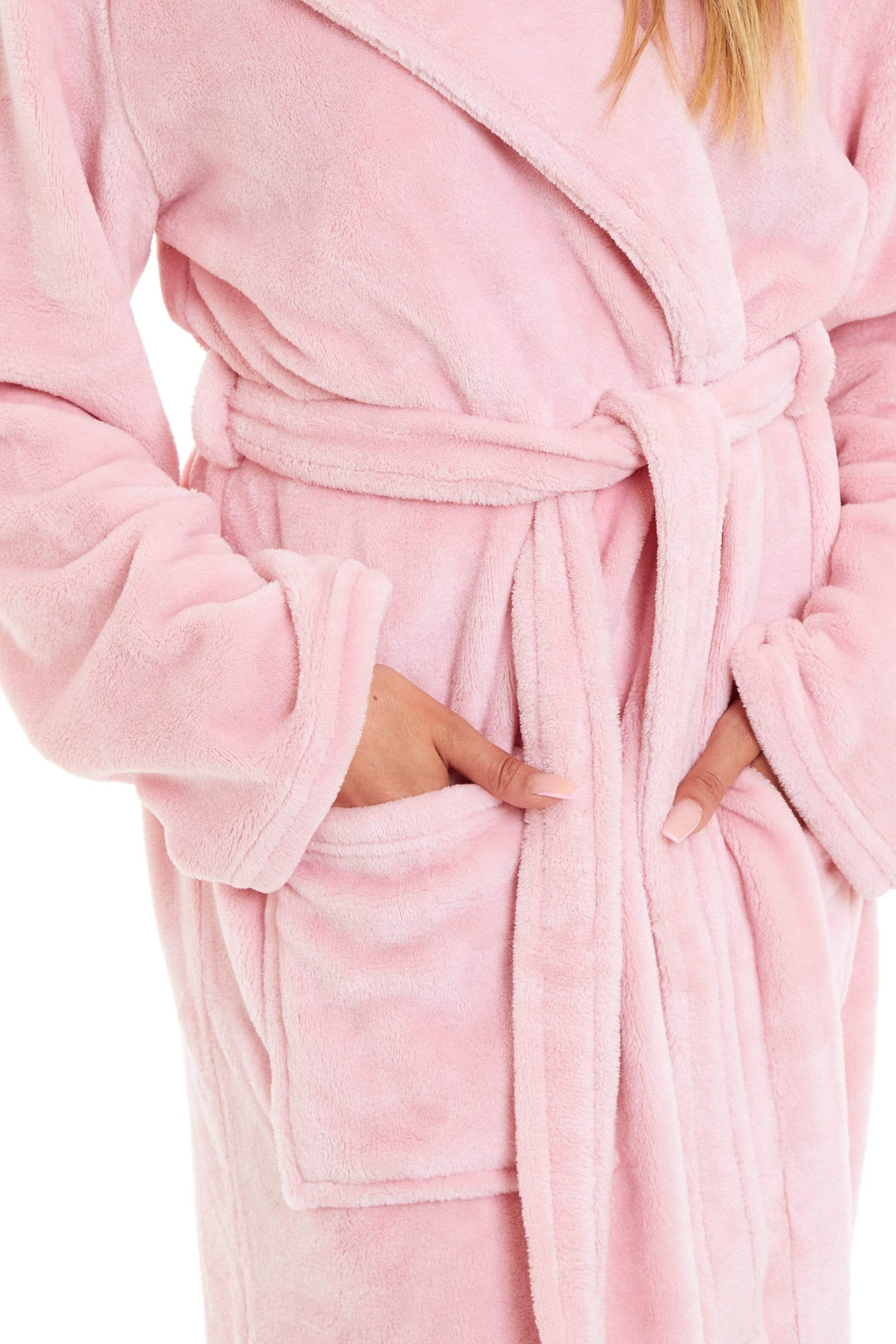 Women's Ultra-Soft Hooded Plush Fleece Dressing Gown Warm Velvet Bathrobe for Lounging and Relaxing in Winter