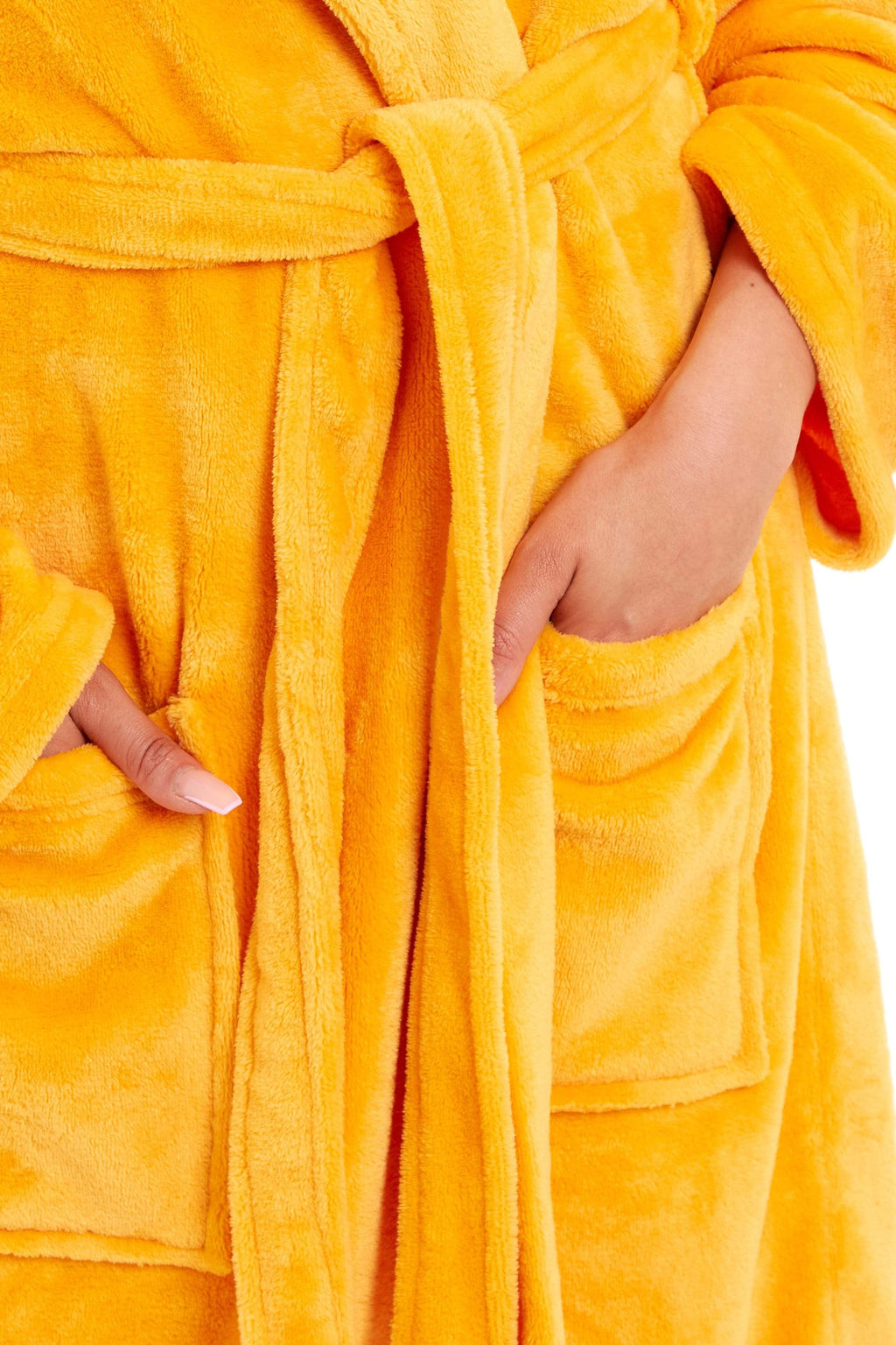 Women's Ultra-Soft Hooded Plush Fleece Dressing Gown Warm Velvet Bathrobe for Lounging and Relaxing in Winter