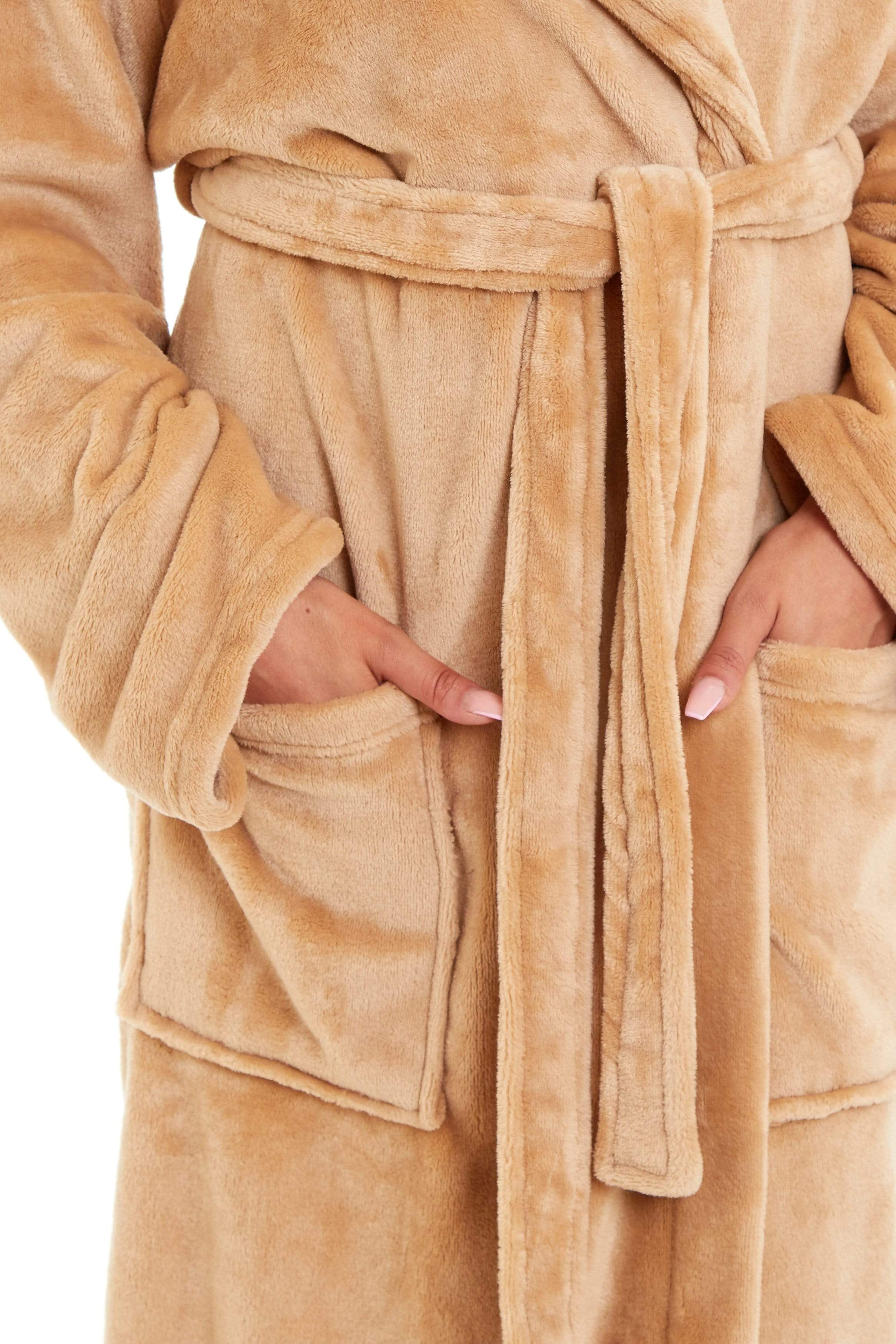 Women's Ultra-Soft Hooded Plush Fleece Dressing Gown Warm Velvet Bathrobe for Lounging and Relaxing in Winter