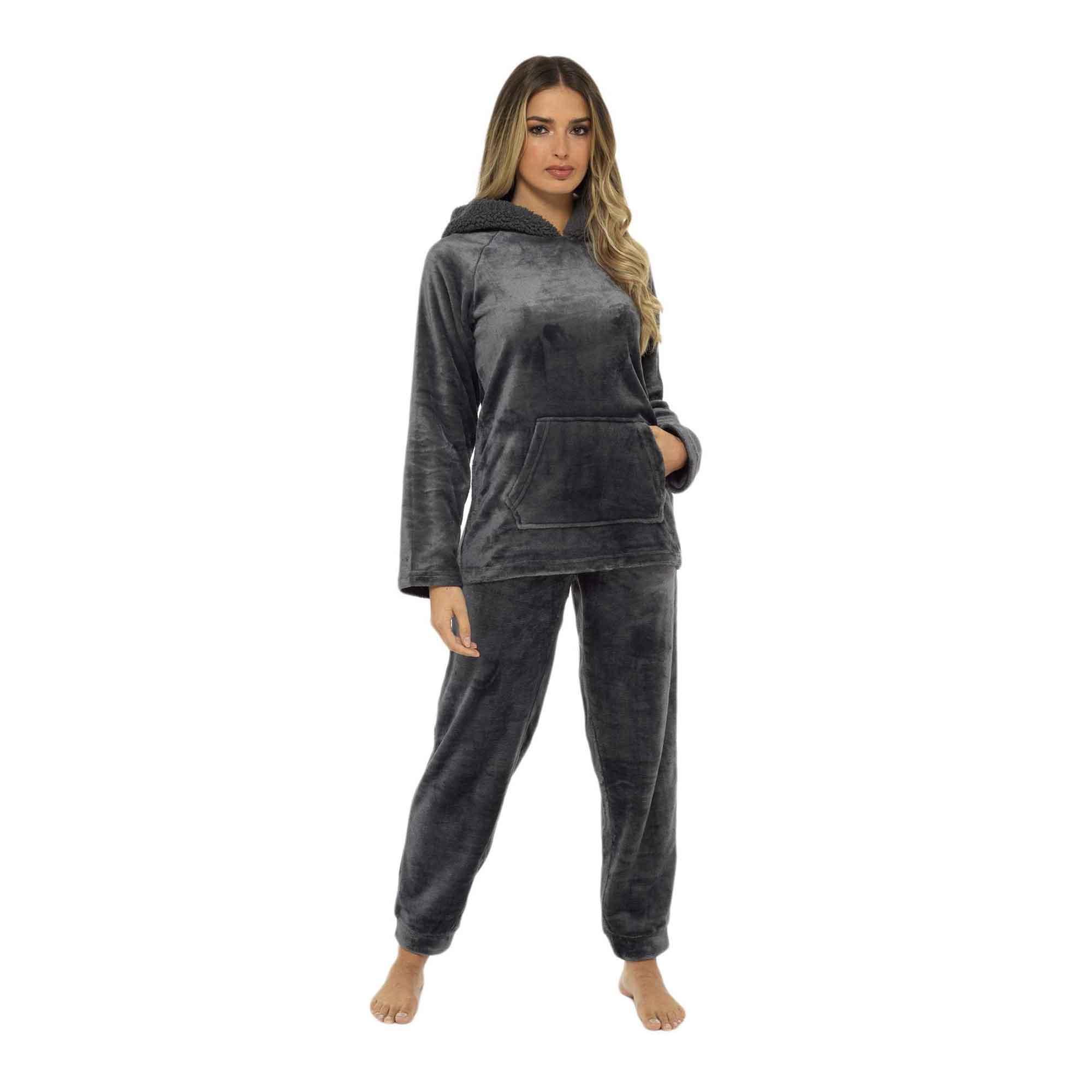 Women's Ultra-Soft Plush Fleece Hooded Pajama Set Cozy Winter Nightwear Warm Loungewear for Home Relaxation