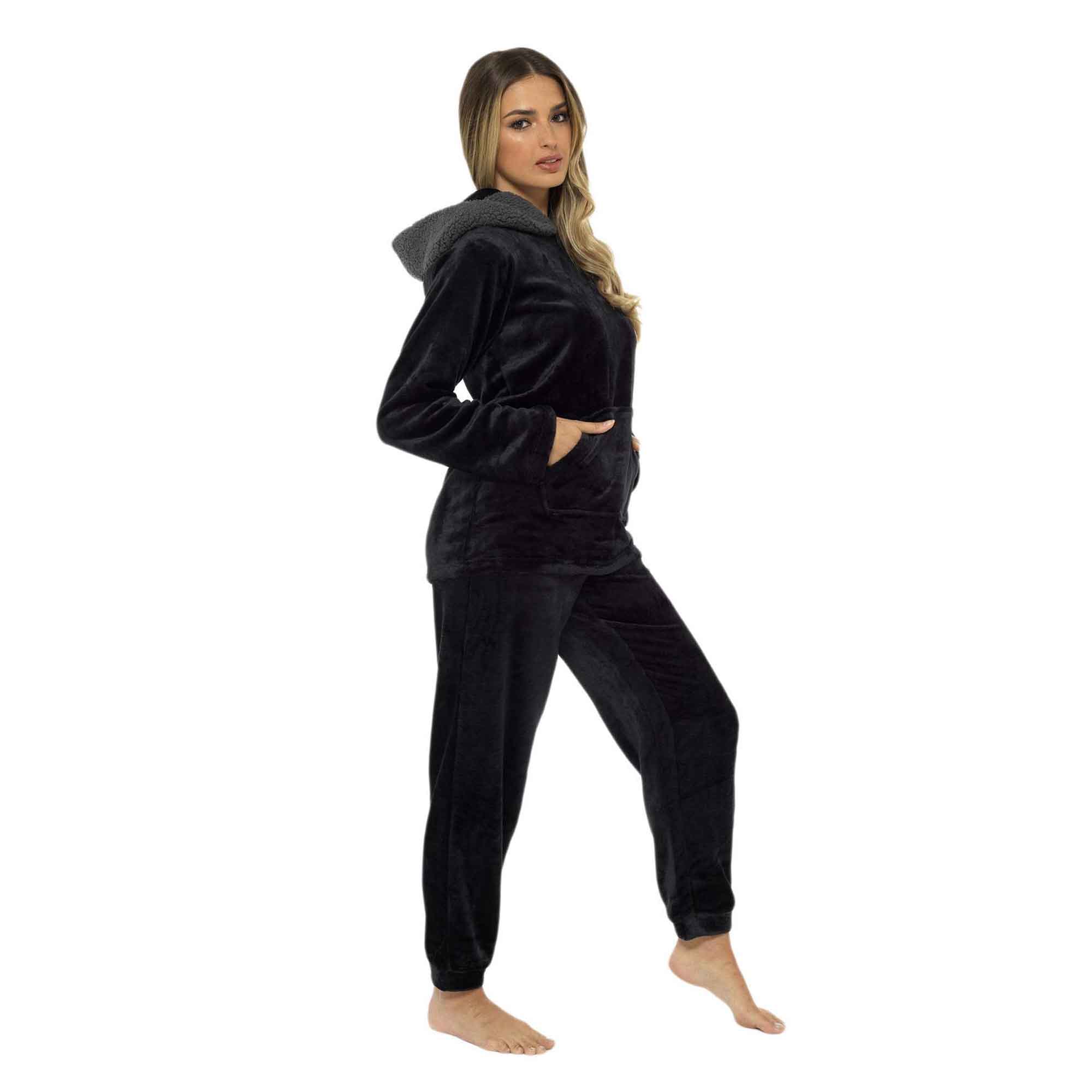 Women's Ultra-Soft Plush Fleece Hooded Pajama Set Cozy Winter Nightwear Warm Loungewear for Home Relaxation