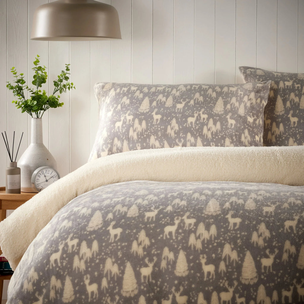 woodland-animals-teddy-fleece-duvet-set-with-reversible-sherpa-winter-bedding-comforter-in-single-double-king-sizes-by-olivia-rocco-duvet-cover-943010603 - Bobobiy