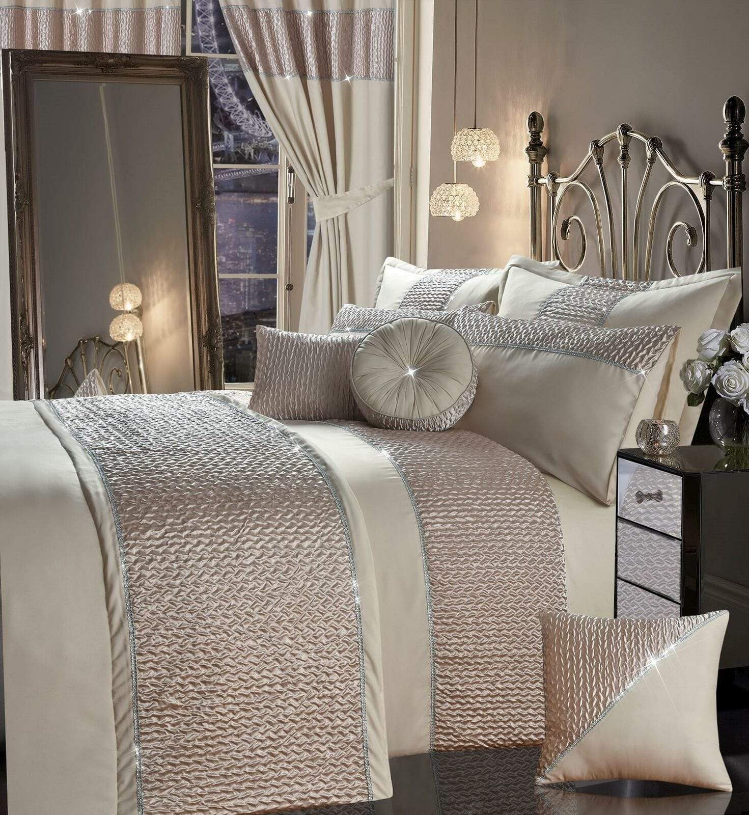 Zenia Luxurious Duvet Cover Set with Quilted Trim and Diamante Detailing  Available in Single Double Kingb and Super King Sizes